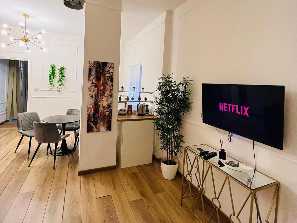 Via Del Corso Charme Apartment Рим Экстерьер фото